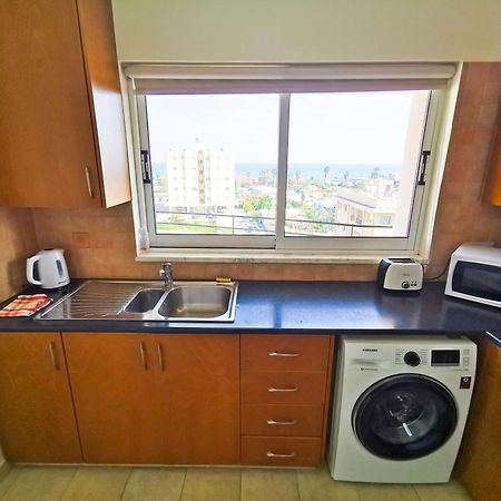 License To Chill Apartment Lárnaka Kültér fotó
